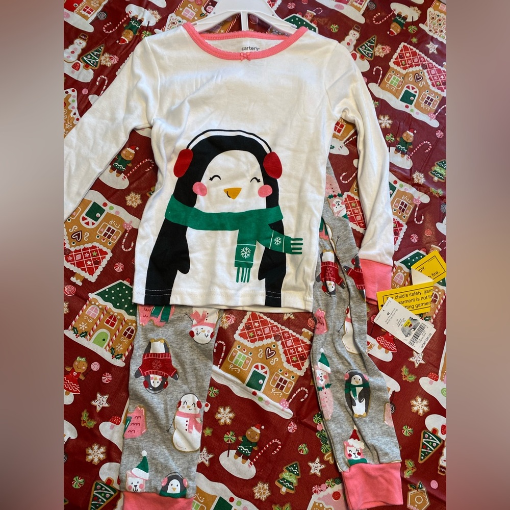 Carter's Penguin Christmas Pajama 4T NWT snug fit